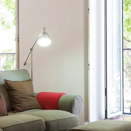 Apartment Altido Belem Burgundy *